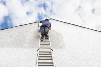 Peinture extérieure à Roffey — façades et ravalement